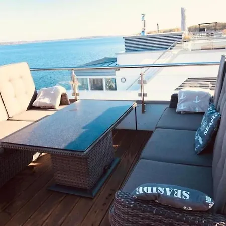 Schwimmendes Haus Elandi By Interhome *