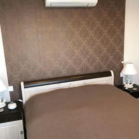 Schwimmendes Haus Elandi By Interhome *