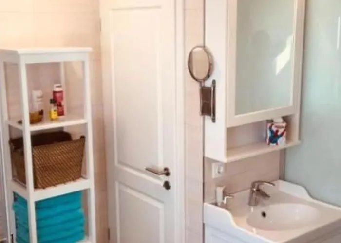 Schwimmendes Haus Elandi By Interhome *