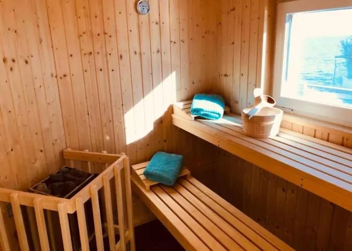 Schwimmendes Haus Elandi By Interhome *